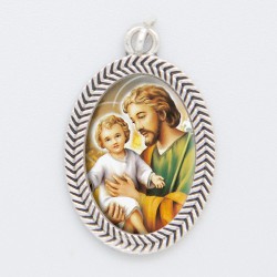 Medalla ovalada con la imagen de San José y el niño Jesús